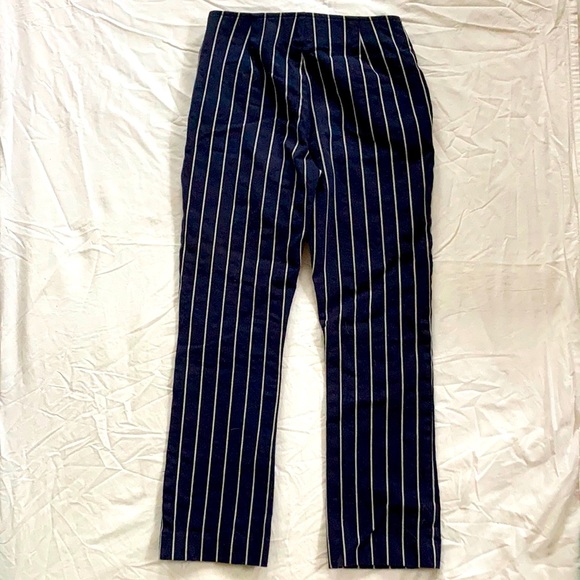 Gap crop flare pants! - Picture 2 of 3
